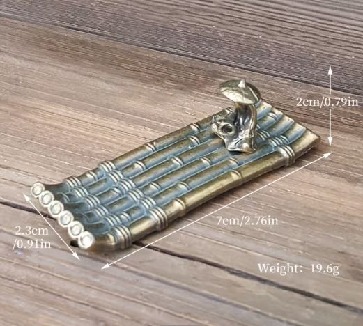 Small boat incense holder with minimalist linear design, decorative incense stick stand and ash catcher for meditation, yoga, aromatherapy, spiritual practices, and modern home décor. Small boat incense holder with minimalist linear design, decorative incense stick stand and ash catcher for meditation, yoga, aromatherapy, spiritual practices, and modern home décor.